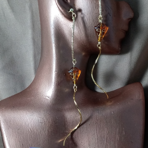 African Mask Dangling Earrings - Picture 2 of 9